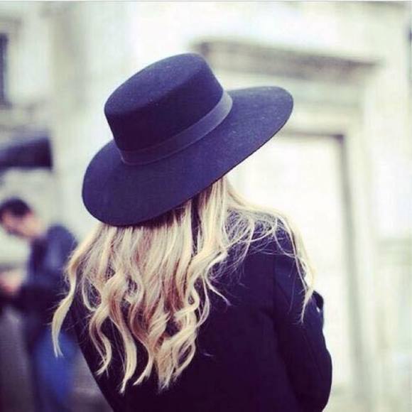 Meet your Posher, Sandra - Picture 1 of 1